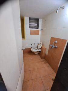 Bathroom Image of 900 Sq.ft 1 BHK Independent House for rent in Santram Pancham Akshardwar Bungalow, Bhayli Vadodara for Rs. 12300