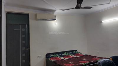 Bedroom Image of 900 Sq.ft 1 RK Independent House for rent in Model Town New Delhi for Rs. 15000