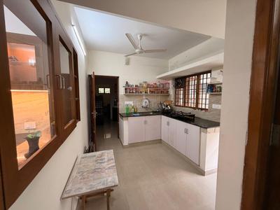 Kitchen Image of 5000 Sq.ft 5 BHK Villa for sale in Kakkanad Kochi for Rs. 70000000