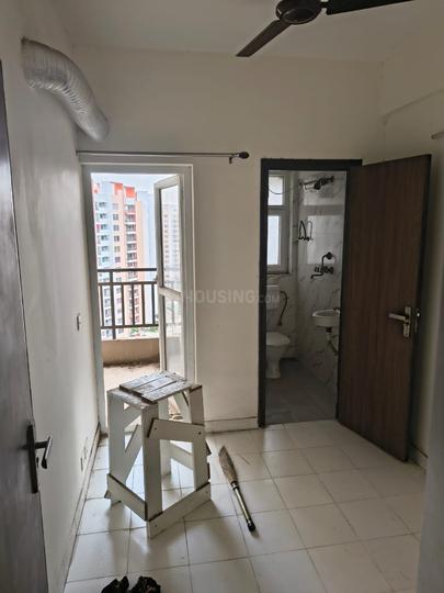 Adani M2K Oyster Grande Main Image 1