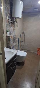 Bathroom Image of 1870 Sq.ft 3 BHK Apartment / Flat for rent in Gaurs Gaur Global Village, Crossings Republik Ghaziabad for Rs. 30000