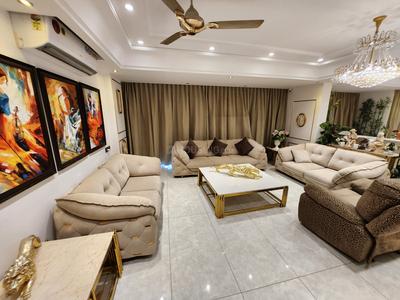 Hall Image of 4400 Sq.ft 5 BHK Apartment / Flat for sale in New Alkapuri Vadodara for Rs. 30000000