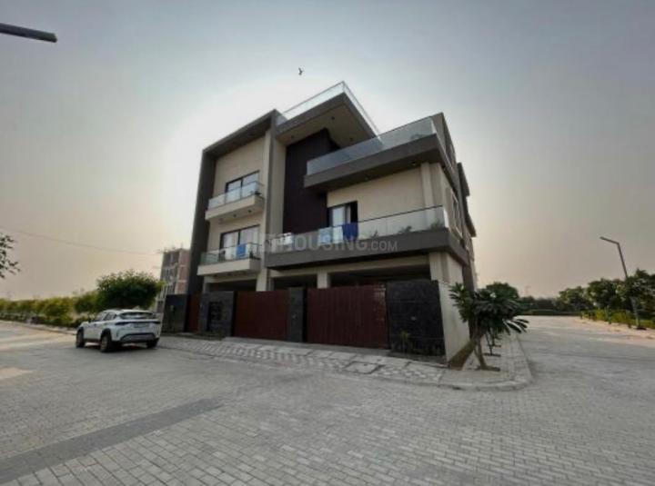 Mansha Oaks Main Image 1