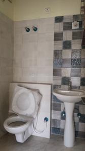 Image of 980 Sq.ft 2 BHK Apartment / Flat for rent in Chinar Park, Kolkata for Rs. 18000