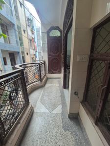 Balcony Image of 600 Sq.ft 1.5 BHK Builder Floor for rent in RWA Jitar Nagar Block C, Krishna Nagar New Delhi for Rs. 13000