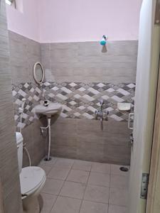 Bathroom Image of 1000 Sq.ft 2 BHK Builder Floor for rent in Gunadala Vijayawada for Rs. 26000