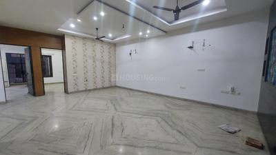 Bedroom Image of 3500 Sq.ft 3 BHK Builder Floor for rent in Sector 108 Noida for Rs. 60000
