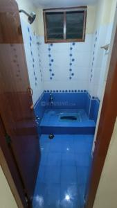 Bathroom Image of 700 Sq.ft 2 BHK Apartment / Flat for rent in Perambur Chennai for Rs. 20000