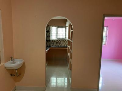 Kitchen Image of 600 Sq.ft 1 BHK Independent House for rent in Nanganallur Chennai for Rs. 14500