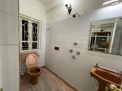 Bathroom Image of 1515 Sq.ft 3 BHK Builder Floor for rent in Kasba Kolkata for Rs. 30000