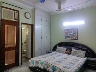 Bedroom Image of 1800 Sq.ft 3 BHK Builder Floor for sale in Tri Nagar New Delhi for Rs. 18000000
