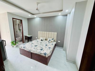 1 RK Independent Builder Floor