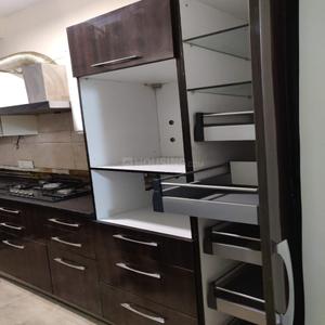 Kitchen Image of 1800 Sq.ft 4 BHK Apartment / Flat for rent in Sarita Vihar New Delhi for Rs. 75000
