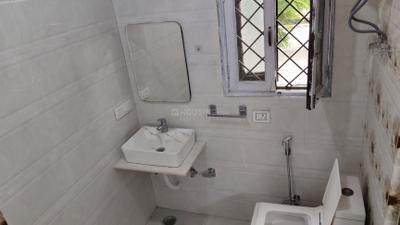 Image of 2000 Sq.ft 3 BHK Apartment / Flat for rent in Assotech Yarrow Apartments, Sector 62, Noida for Rs. 45000