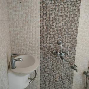Image of 980 Sq.ft 2 BHK Apartment / Flat for sale in RDC Woods Teakwood, Kasarvadavali, Thane for Rs. 11500000