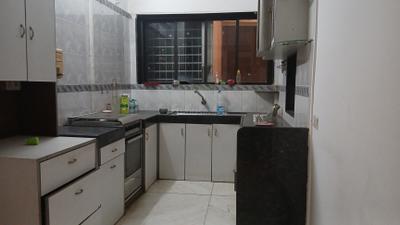 Kitchen Image of 936 Sq.ft 2 BHK Apartment / Flat for sale in Prabhadevi Mumbai for Rs. 30000000