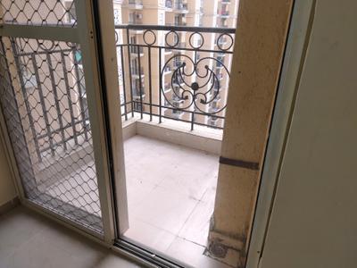 Balcony Image of 1090 Sq.ft 3 BHK Apartment / Flat for rent in Prateek Grand City, Siddharth Vihar Ghaziabad for Rs. 28000