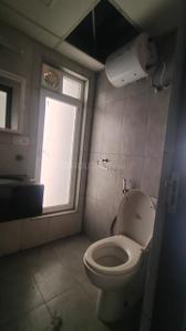 Bathroom Image of 1927 Sq.ft 3 BHK Apartment / Flat for rent in Hiranandani Parks Apartment, Oragadam Sriperambattur Chennai for Rs. 55000