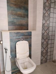 Common Bathroom Image of 971 Sq.ft 2 BHK Apartment / Flat for sale in VKG Park Estate, Andheri East Mumbai for Rs. 21000000