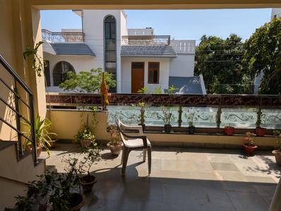 Balcony Image of 1250 Sq.ft 2 BHK Builder Floor for rent in Gomti Nagar Lucknow for Rs. 28000