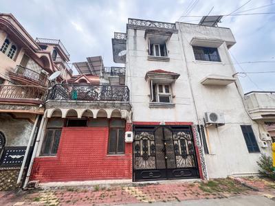 Building Image of 6500 Sq.ft 6 BHK Independent House for sale in Navapura Vadodara for Rs. 18500000