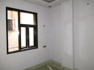 Bedroom Image of 700 Sq.ft 3 BHK Apartment / Flat for sale in Sector 4 Rohini New Delhi for Rs. 4200000
