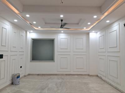 Living Room Image of 2700 Sq.ft 4 BHK Builder Floor for sale in Mansarover Garden New Delhi for Rs. 45000000