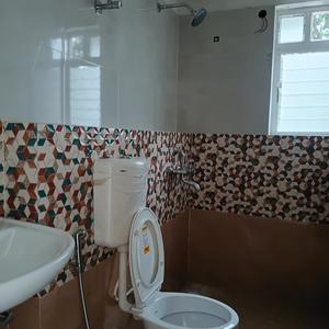 Bathroom Image of 1142 Sq.ft 3 BHK Apartment / Flat for sale in Gurukul Heights, New Town Kolkata for Rs. 10400000
