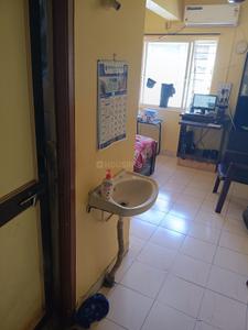 Bathroom Image of 350 Sq.ft 1 RK Apartment / Flat for rent in Narayan Peth Pune for Rs. 16000