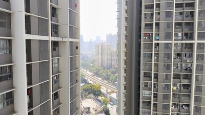 Balcony Image of 1050 Sq.ft 2 BHK Apartment / Flat for sale in Kalpataru Paramount, Thane West Thane for Rs. 16700000