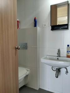 Common Bathroom Image of 1197 Sq.ft 3 BHK Apartment / Flat for sale in Oberoi Eternia Towers A to D, Mulund West Mumbai for Rs. 40000000