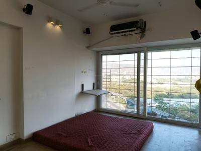 Bedroom Image of 1500 Sq.ft 2.5 BHK Apartment / Flat for rent in Monte South 1, Byculla Mumbai for Rs. 170000