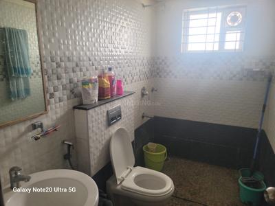 Bathroom Image of 1420 Sq.ft 3 BHK Apartment / Flat for sale in Srinidhi Aashritha, Amrutahalli Bengaluru for Rs. 8800000