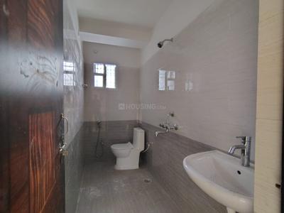 Bathroom Image of 1500 Sq.ft 3 BHK Apartment / Flat for rent in Ratu Road Ranchi for Rs. 15999