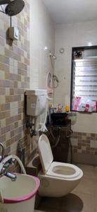 Bathroom Image of 900 Sq.ft 2 BHK Apartment / Flat for sale in Dadar East Mumbai for Rs. 35000000