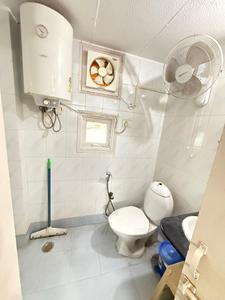 Bathroom Image of 1385 Sq.ft 3 BHK Apartment / Flat for sale in Trikuta Hills, Sector 62 Noida for Rs. 15500000