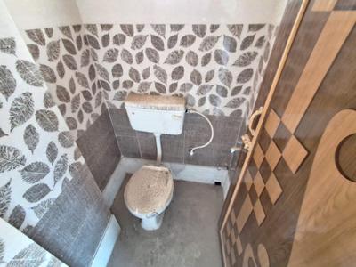 Bathroom Image of 991 Sq.ft 2 BHK Apartment / Flat for sale in Keshtopur Kolkata for Rs. 4000000