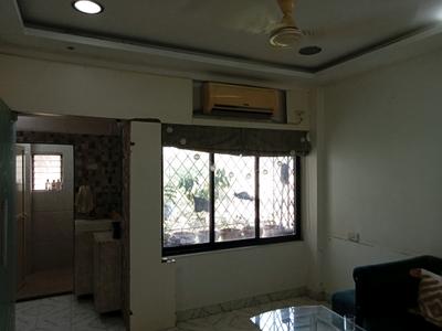 Living Room Image of 580 Sq.ft 1 BHK Apartment / Flat for rent in Bandra West Mumbai for Rs. 80000