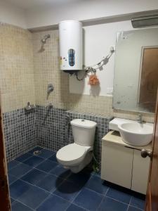 Bathroom Image of 1120 Sq.ft 2 BHK Apartment / Flat for rent in Omaxe Palm Greens, Sector MU Greater Noida for Rs. 21000