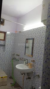 Bathroom Image of 800 Sq.ft 2 BHK Apartment / Flat for rent in Hari Nagar New Delhi for Rs. 35000