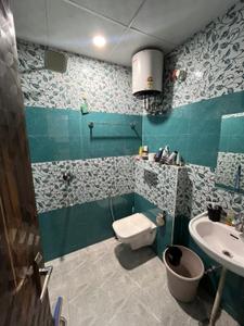 Bathroom Image of 1350 Sq.ft 3 BHK Builder Floor for rent in Sector 21 Gurgaon for Rs. 42000