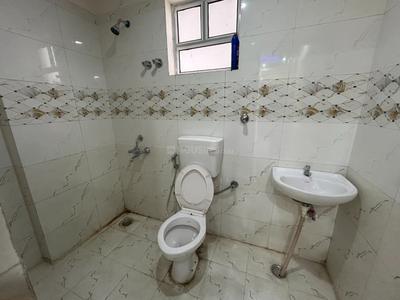 Bathroom Image of 918 Sq.ft 3 BHK Apartment / Flat for sale in Manglam Aadhar Vaishali Estate, Girdharipura Jaipur for Rs. 5500000