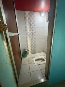 Bathroom Image of 1400 Sq.ft 4 BHK Duplex for sale in Undera Vadodara for Rs. 7500000