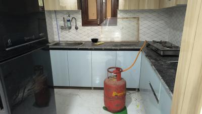 Kitchen Image of 1100 Sq.ft 2 BHK Apartment / Flat for rent in Sector 104 Noida for Rs. 29000