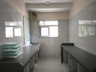 Kitchen Image of 800 Sq.ft 2 BHK Apartment / Flat for sale in Vile Parle West Mumbai for Rs. 37000000