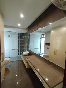 Bathroom Image of 4600 Sq.ft 4 BHK Apartment / Flat for rent in Green Park Extension New Delhi for Rs. 350000