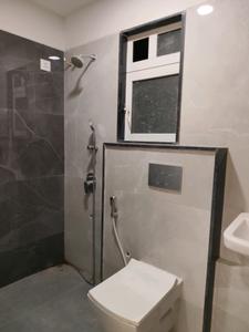 Common Bathroom Image of 995 Sq.ft 2 BHK Apartment / Flat for sale in New Anamika, Andheri East Mumbai for Rs. 25400000