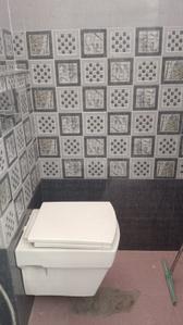 Bathroom Image of 1200 Sq.ft 2 BHK Builder Floor for rent in Bijoygarh Kolkata for Rs. 16000