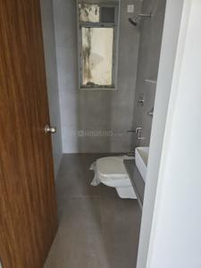 Bathroom Image of 700 Sq.ft 2 BHK Apartment / Flat for sale in Dadar West Mumbai for Rs. 32500000