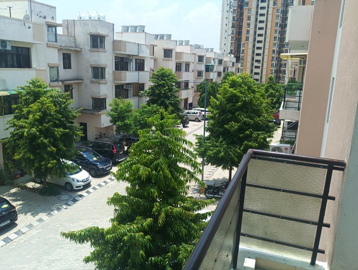 UCHDPL Sector 3 Wave Floors Main Image 1